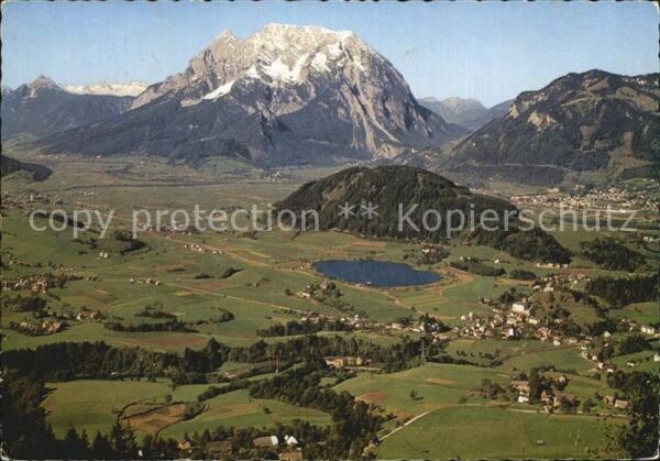 Dachstein Gebirge mit Grimming Aigen im Ennstal und Putte