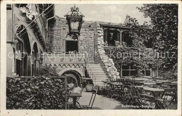 Rudelsburg Burghof Gaststätte Gartenterrasse