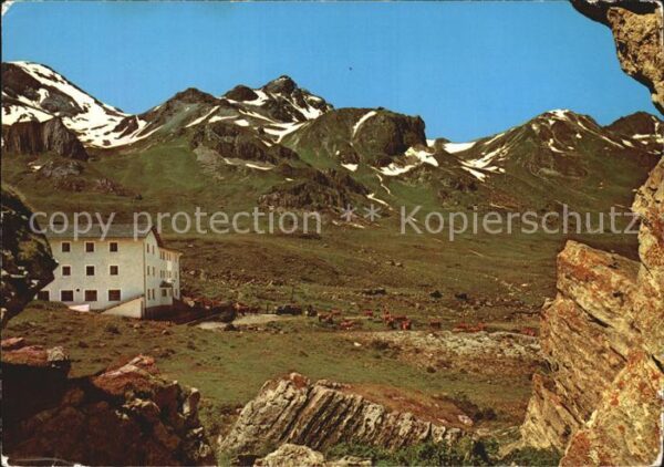 Heidelberger Huette mit Tiroler Scharte Silvretta