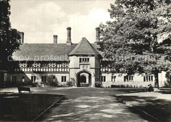 Potsdam Cecilienhof Eingang zur Nationalen Gede
