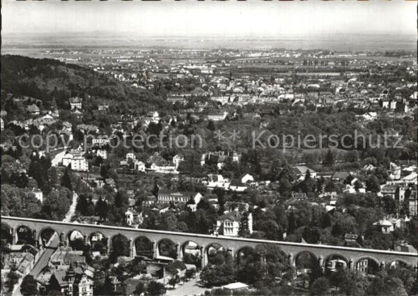 Baden Wien Panorama mit Wasserleitung Viadukt Flie