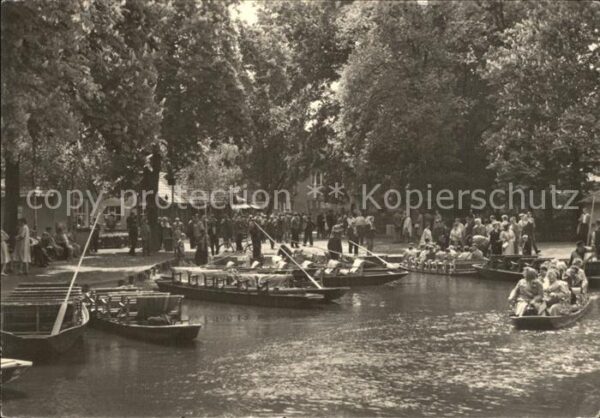 Luebbenau Spreewald Kahnabfahrtsstelle Wasserstrasse