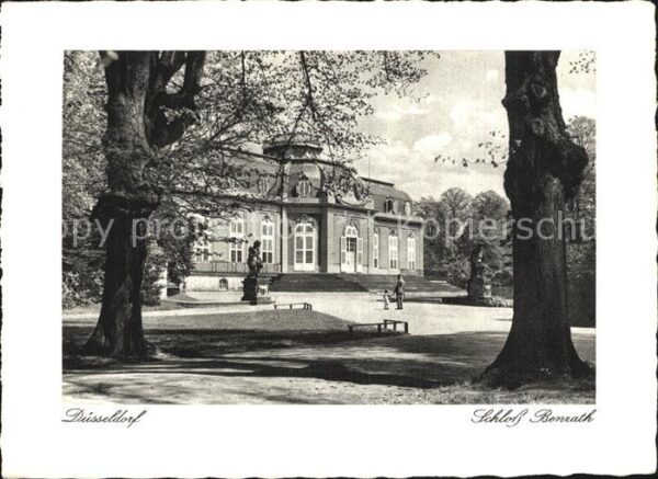 Duesseldorf Schloss Benrath Park Denkmal