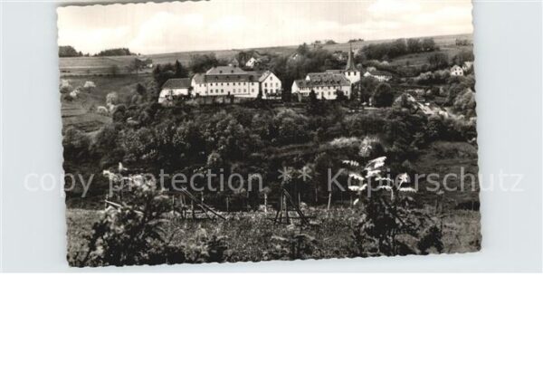 Kronenburg Eifel Ortsansicht mit Eifelhaus