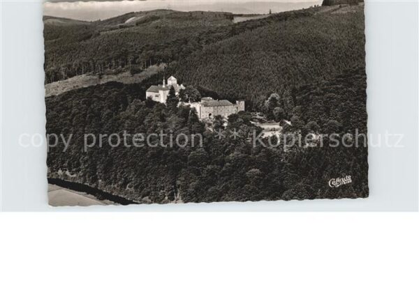 Attendorn Burg Schnellenberg Fliegeraufnahme