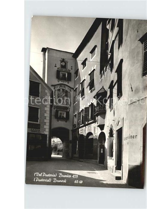Bruneck Gasse Torbogen Altstadt