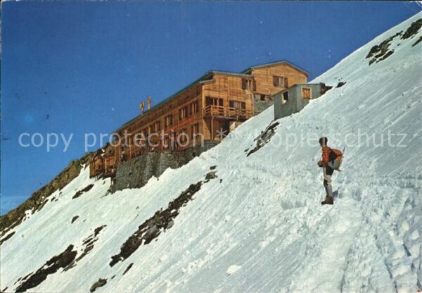 Gressoney La Trinite Monte Rosa Capanna Giovanni Gnifetti
