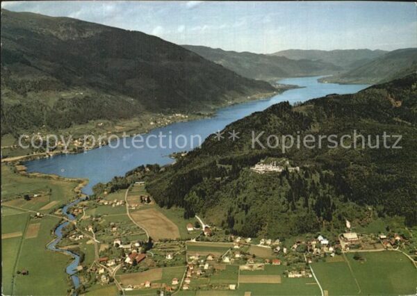 Ossiachersee Ruine Landskron Fliegeraufnahme