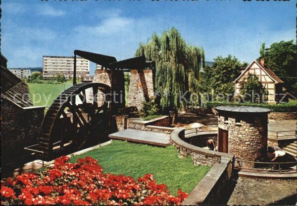 Bad Nauheim Ludwigsbrunnen Wasserrad Blick zum neue