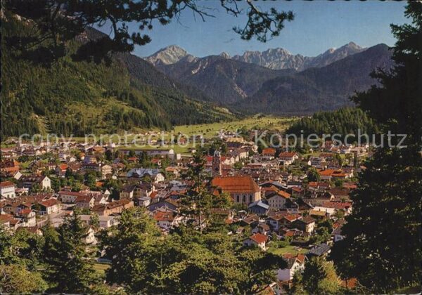 Mittenwald Bayern Panorama Blick gegen Tiroler Karwendel