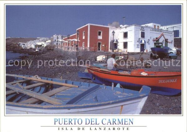 Puerto del Carmen Fischerboote am Strand Kanarische Archi