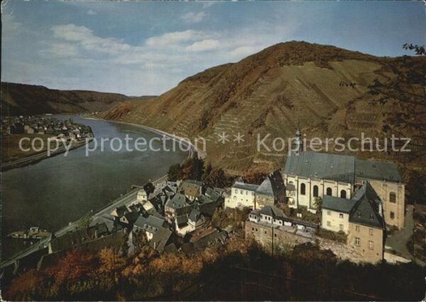 Beilstein Mosel Blick von der Burgruine Metternich zur