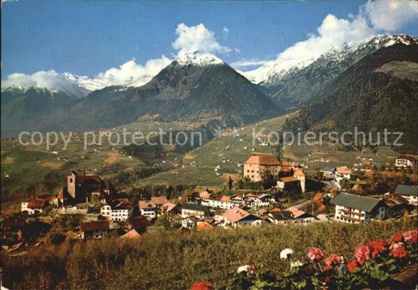 Schenna Meran Gesamtansicht mit Alpenpanorama
