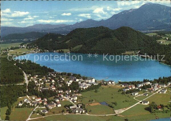 Seelach Klopeinersee mit Blick auf Petzen Georgiberg und Unt