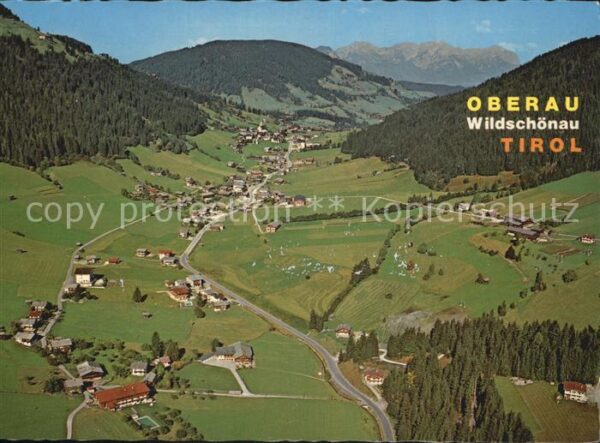 Wildschoenau Tirol mit Kaisergebirge Fliegeraufnahme