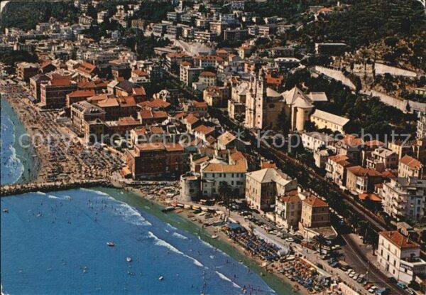 Laigueglia  Fliegeraufnahme mit Strand