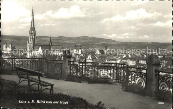 Linz Donau Blick von der Gugl Kirche