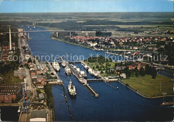 Kiel Holtenauer Schleusen mit Hochbrücken Fl