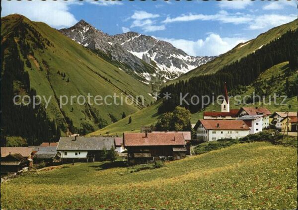 Berwang Tirol mit Kamp und Roter Stein