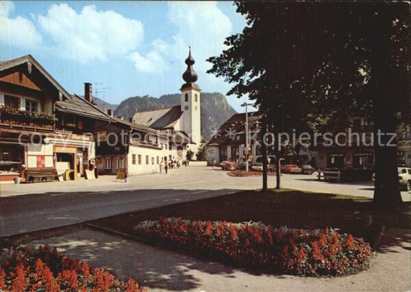 Inzell Dorfplatz mit Falkenstein