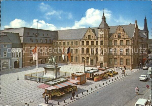 Duesseldorf Rathausplatz