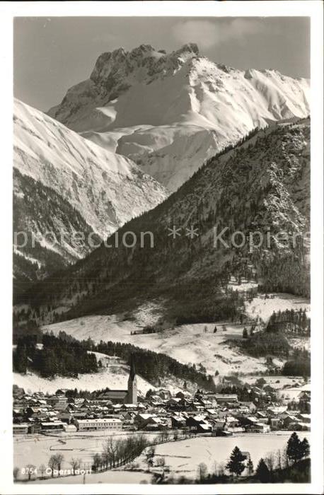 Oberstdorf Gesamtansicht mit Alpenpanorama im Wint