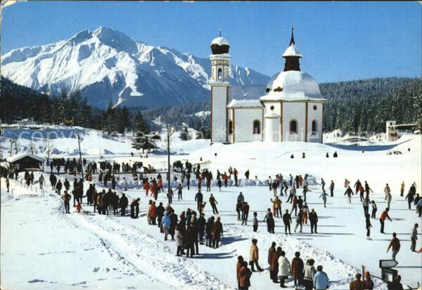 Seefeld Tirol Eislaufplatz mit Seekirchl gegen Hoched