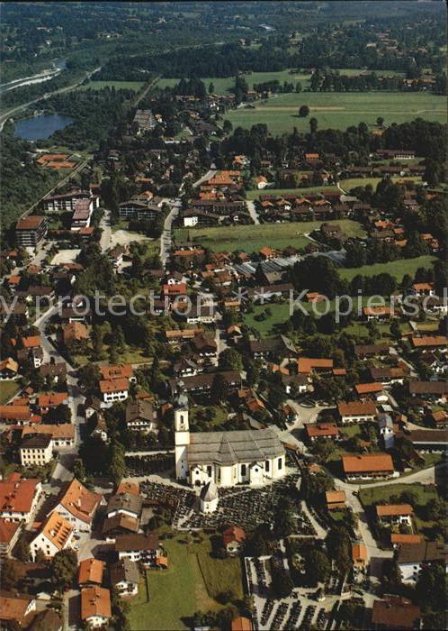 Lenggries mit Pfarrkirche St Jakob Fliegeraufnahm