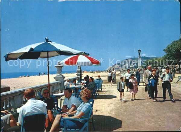 Calella Playa y Paseo Manuel Puigvert Strand Pr