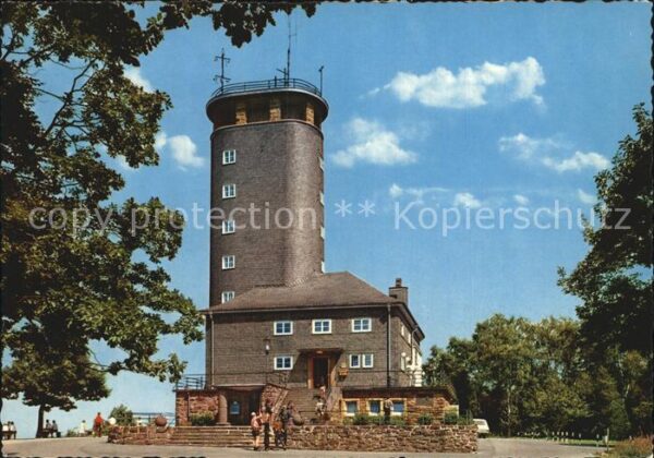 Hohe Bracht Aussichtsturm mit Vogelwarte Wetterstat