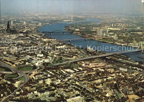 Koeln Rhein Fliegeraufnahme Dom Severinsbrücke Deut
