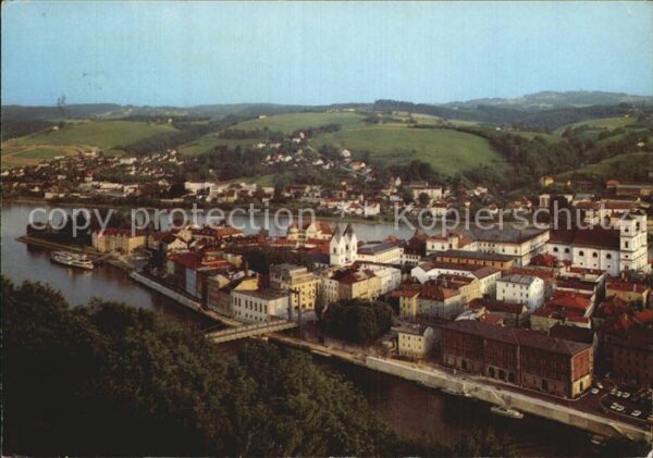Passau Fliegeraufnahme mit Donau und Inn