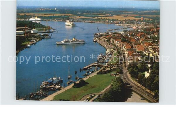 Travemuende Ostseebad Fliegeraufnahme Hafen