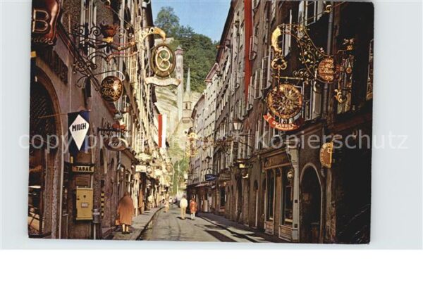 Salzburg Oesterreich Getreidegasse Mönchsberg