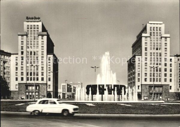 Berlin Strausberger Platz Fontäne Hauptstadt d