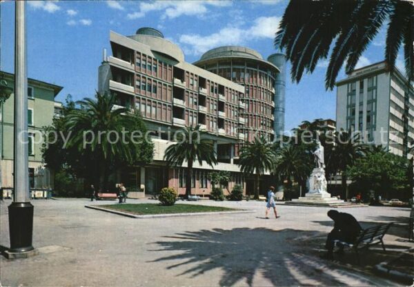 Massa Piazza Garibaldi Platz Denkmal Statue