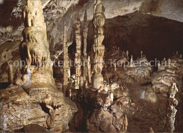 Hoehlen Caves Grottes Bärenhöhle Sonnenbühl-Erpfingen