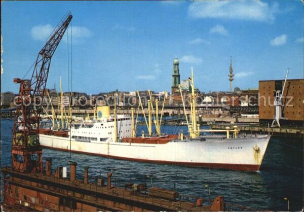 Schiffe Ships Navires Hamburg Hafen St. Michaeliskirche Ferns