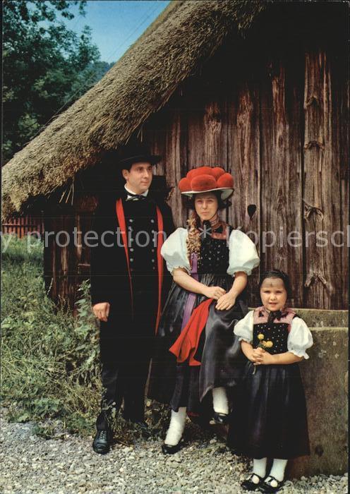 Trachten Schwarzwald Familie Bollenhut - P O S T K A R T E -