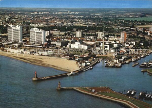 Bremerhaven Stadtmitte und Geestemole Fliegeraufnah