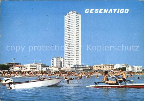 Cesenatico Alberghi e spiaggia visti dal mare