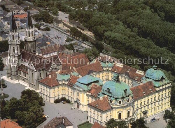 Klosterneuburg Fliegeraufnahme Augustiner Chorherrnsti