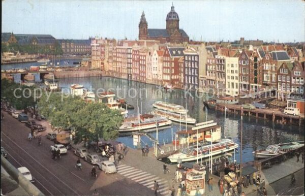 Amsterdam Niederlande Reederij Plas Damrak Steigers direct na
