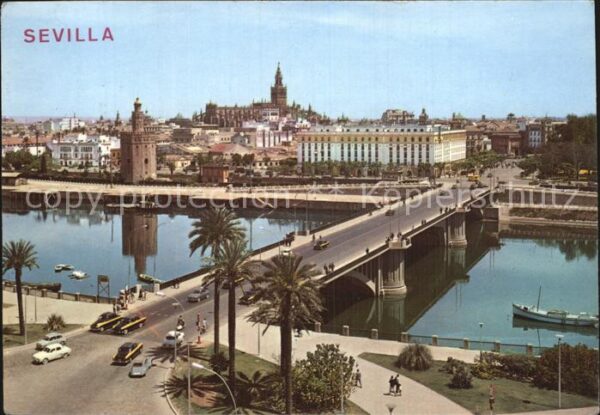 Sevilla Andalucia Rio Guadalquivir y Vista parcial
