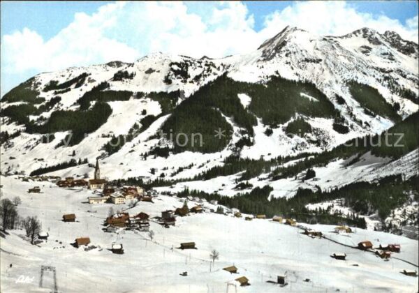 Mittelberg Kleinwalsertal mit Hammerspitze