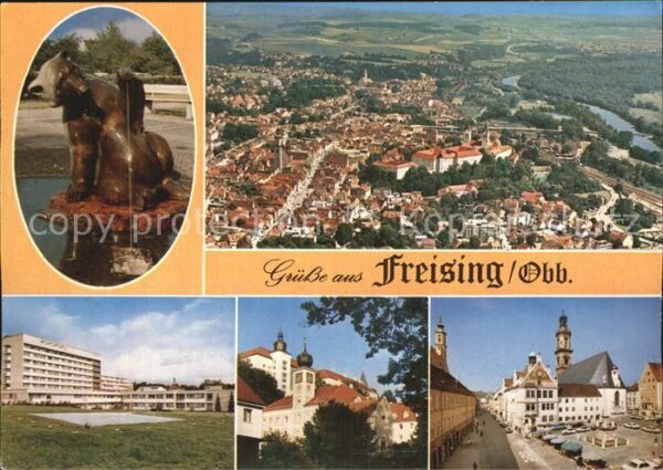 Freising Oberbayern Skulptur Hochhaus Kirche Strassenpartie