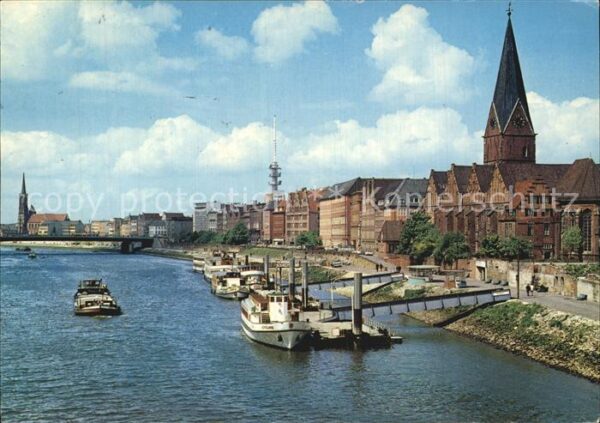 Bremen Weser mit Martinikirche und Fernsehturm