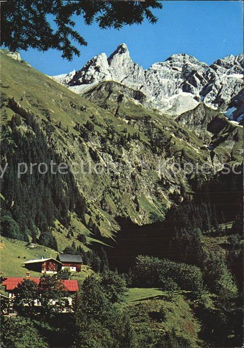 Einoedsbach mit Trettachspitze und Mädelegabel