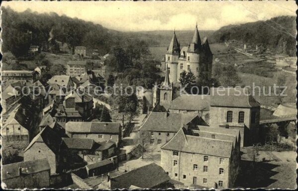 Durbuy Panorama de la jolie villette montrant