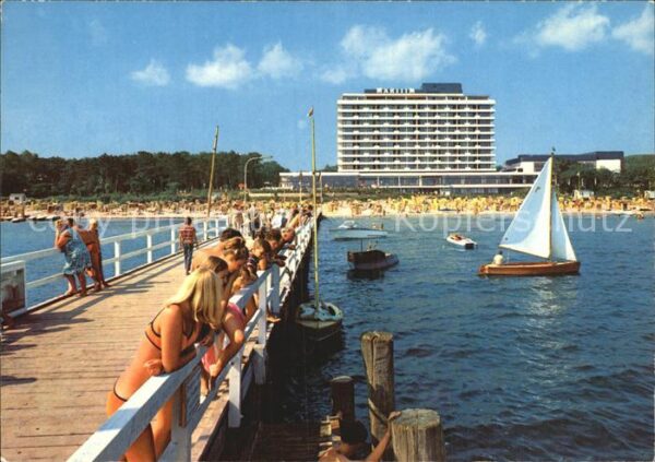 Timmendorfer Strand Seebrücke mit Hotel Maritim